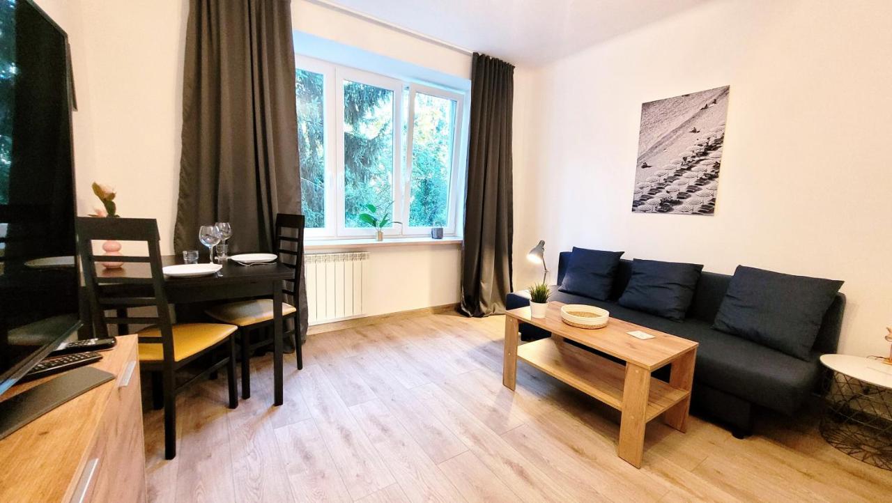 Great Life - Apartment Next To Metro Station Warszawa Exteriör bild